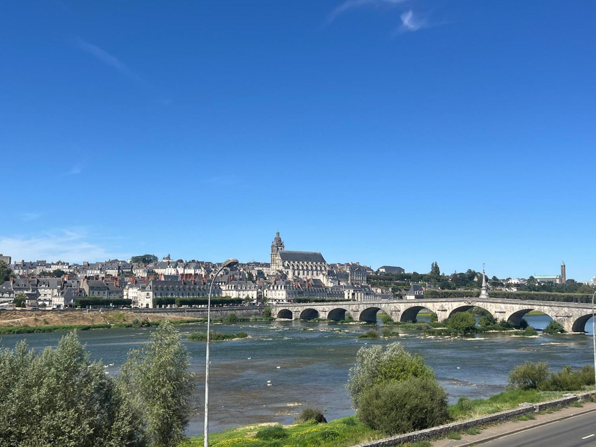 Ferienwohnung Quai De La Loire Blois Exterior foto